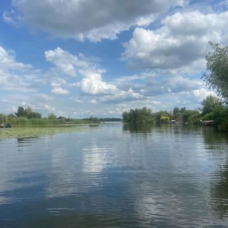 Nederhorst den Berg La Mare Houseboat酒店 外观 照片