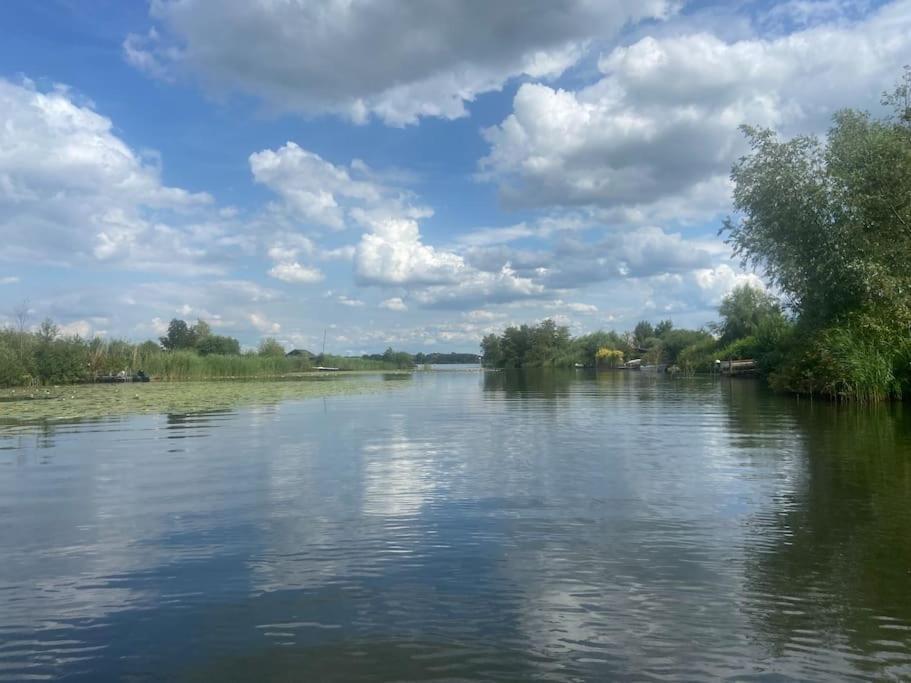 Nederhorst den Berg La Mare Houseboat酒店 外观 照片