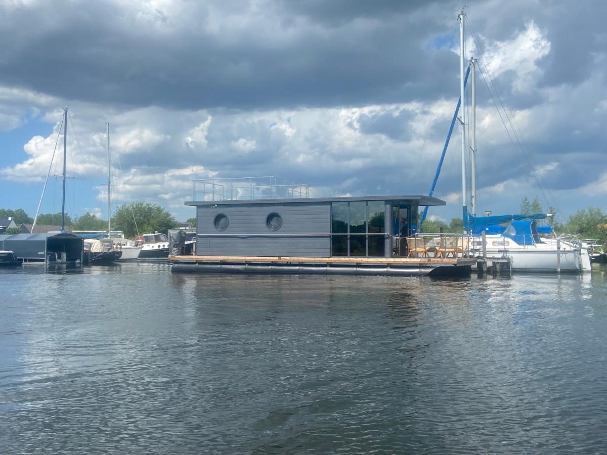 Nederhorst den Berg La Mare Houseboat酒店 外观 照片