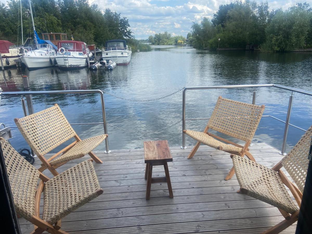 Nederhorst den Berg La Mare Houseboat酒店 外观 照片
